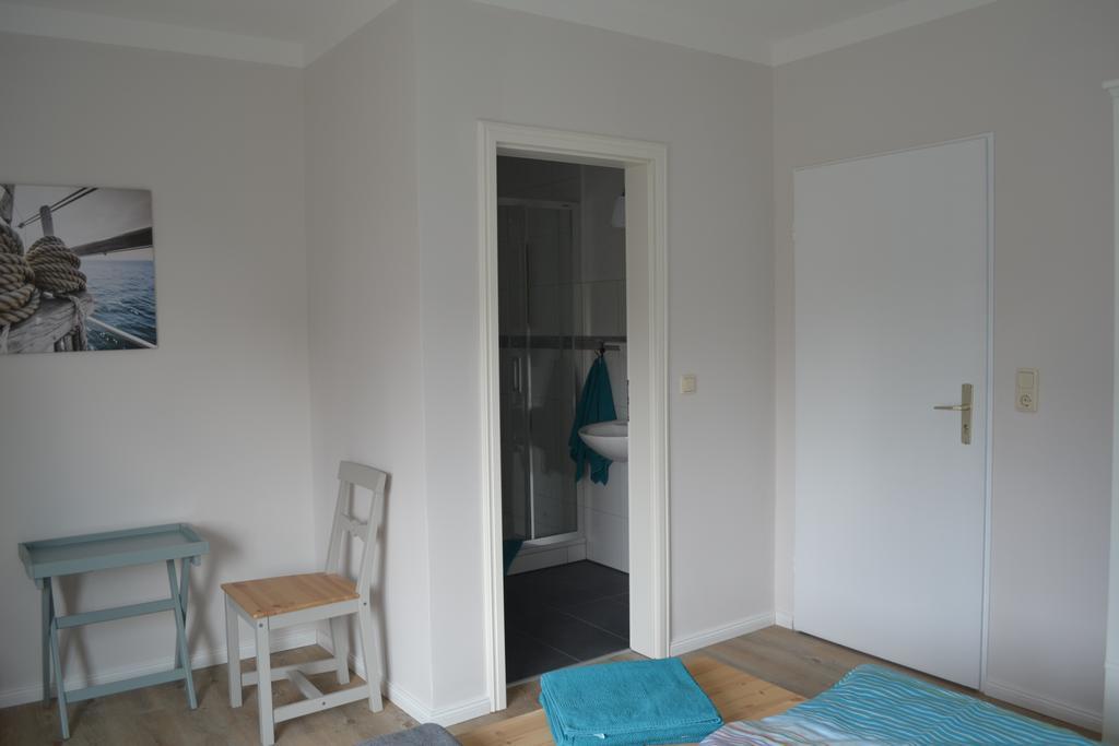 Hotel & Ferienunterkuenfte Hus Seeblick フェーマルン エクステリア 写真