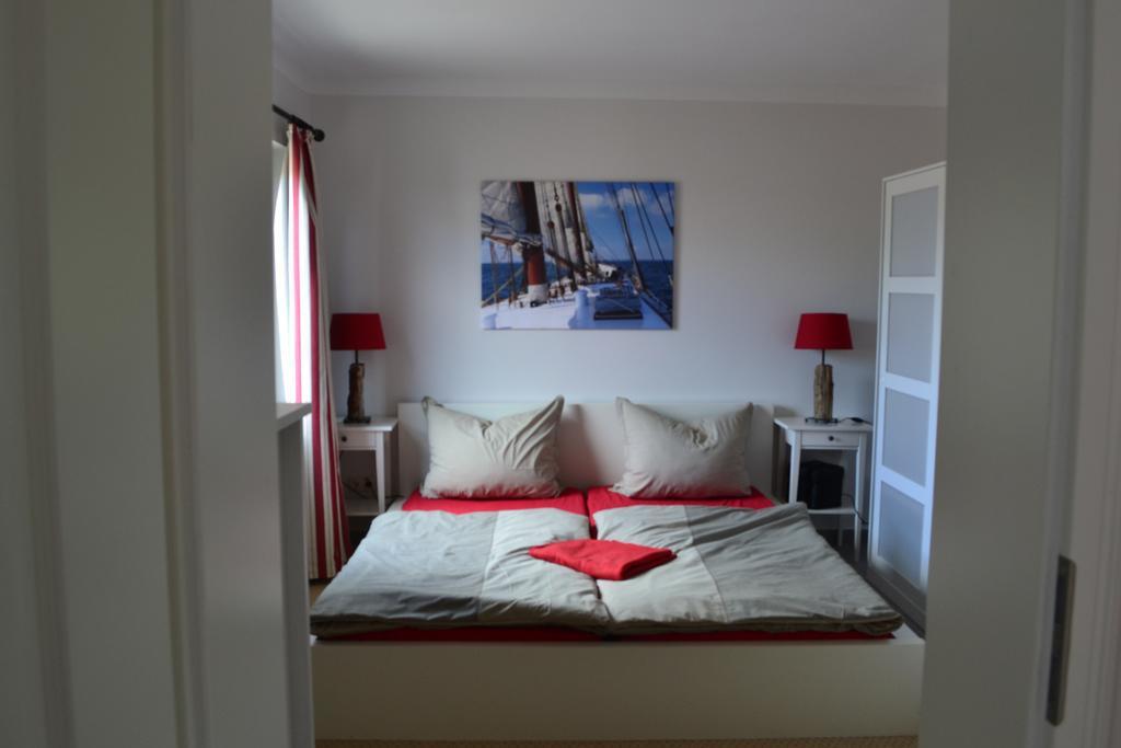 Hotel & Ferienunterkuenfte Hus Seeblick フェーマルン エクステリア 写真
