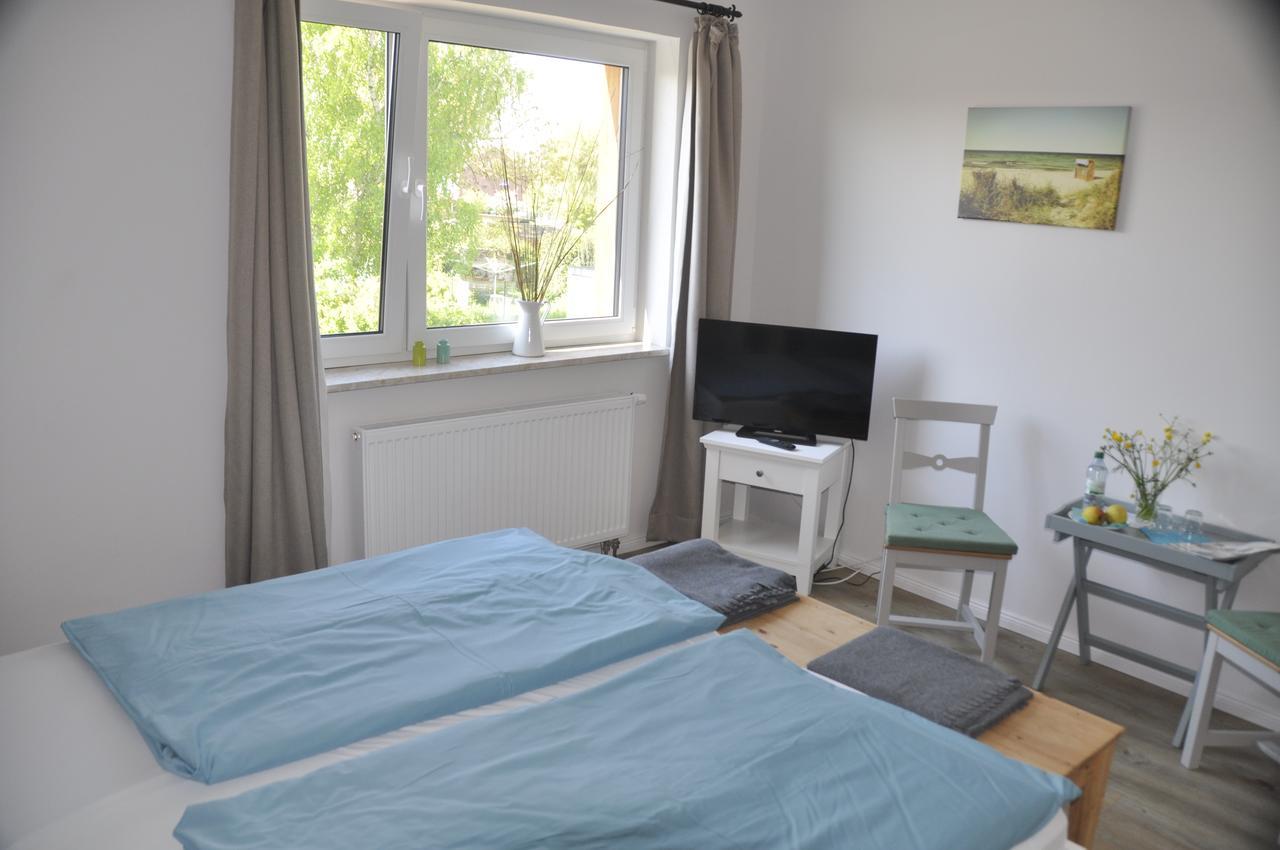 Hotel & Ferienunterkuenfte Hus Seeblick フェーマルン エクステリア 写真